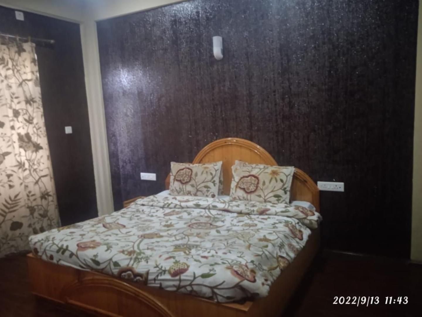 Hotel Shefaf Durgjan ภายนอก รูปภาพ