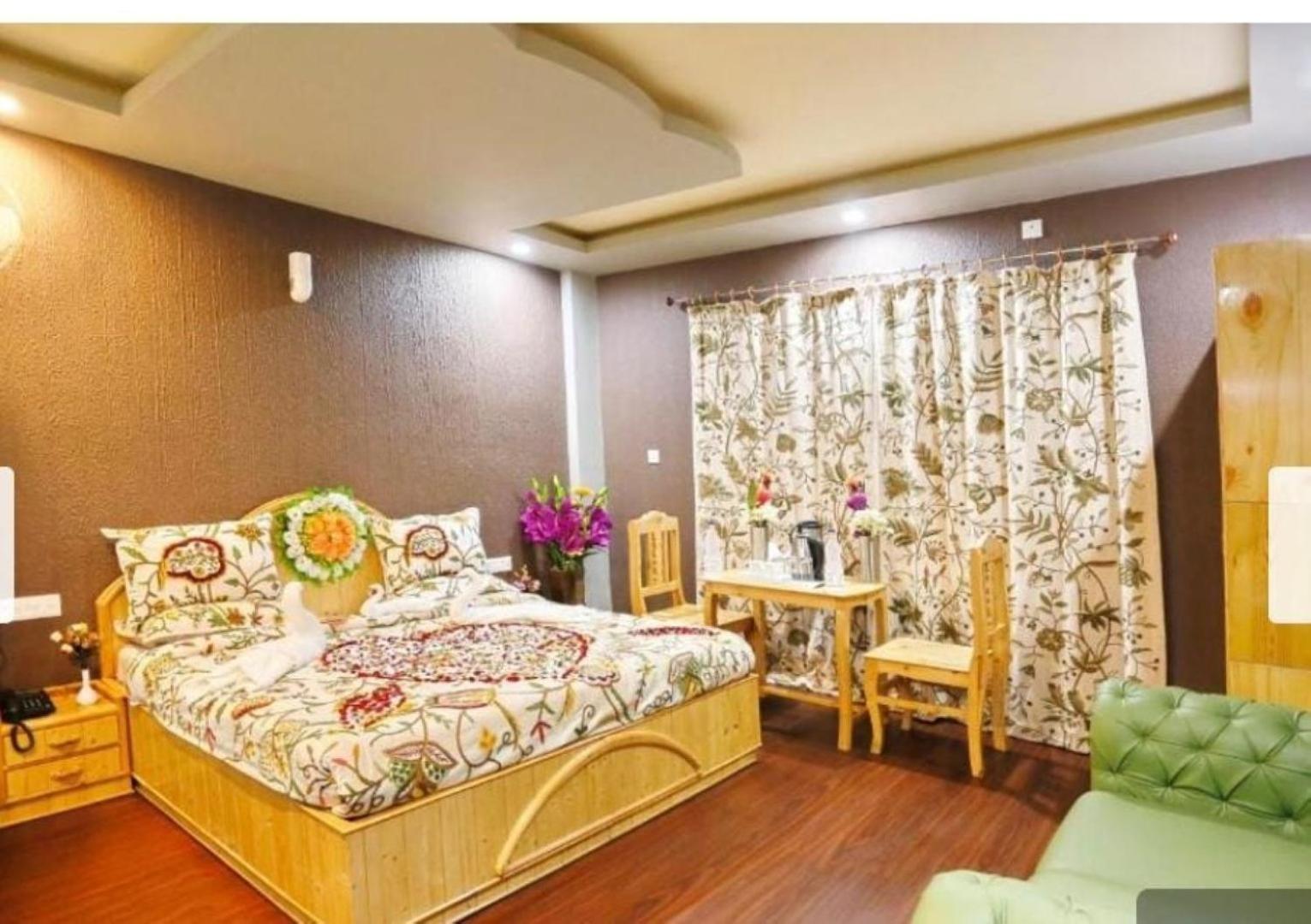 Hotel Shefaf Durgjan ภายนอก รูปภาพ