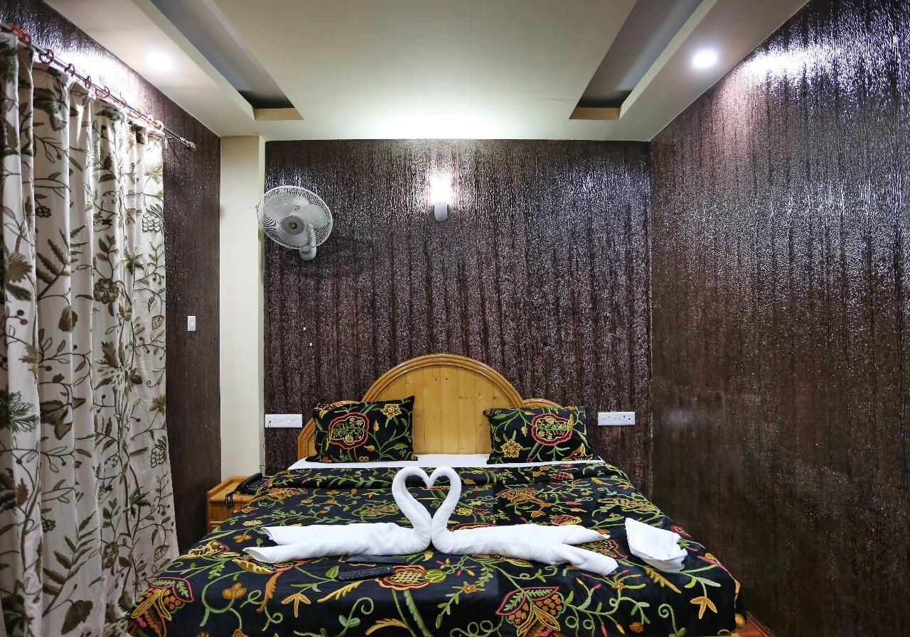 Hotel Shefaf Durgjan ภายนอก รูปภาพ